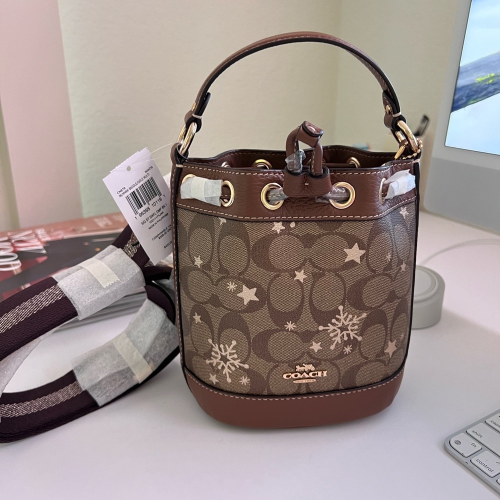 Coach Dempsey Drawstring Bucket Bag 15 In Canvas With Star And Snowflake cn679